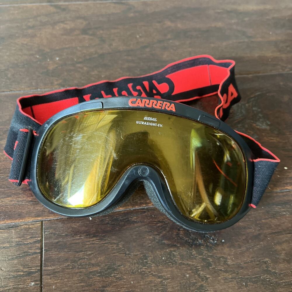 VTG CARRERA Medial Ultralight EV Ski Snowboarding Goggles Black/red